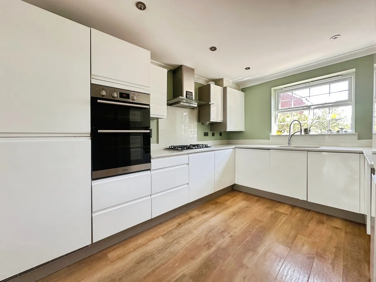 Macintyre Place, Church Crookham, Fleet, Hampshire, GU52 8AF, photo 2