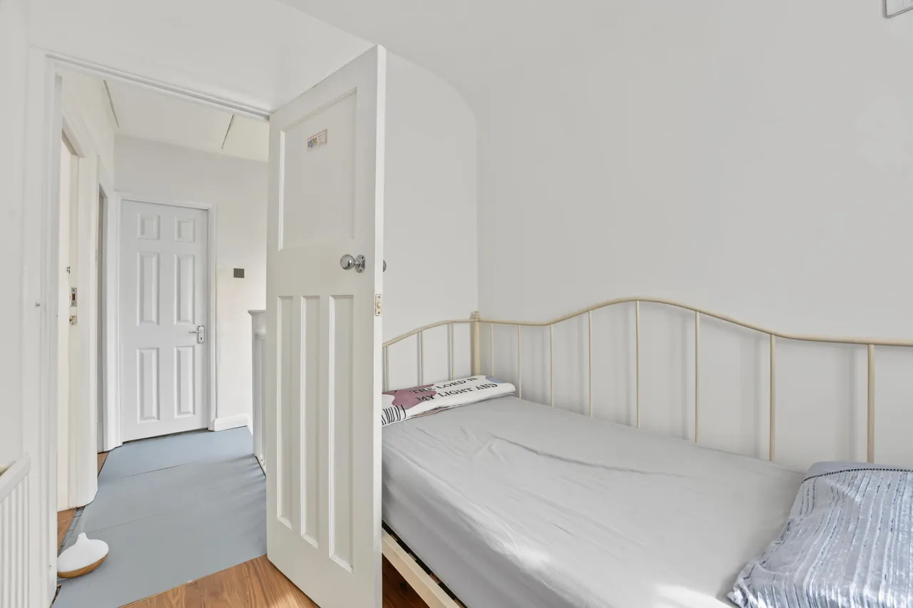 Woodgrange Avenue, Enfield, EN1, photo 22