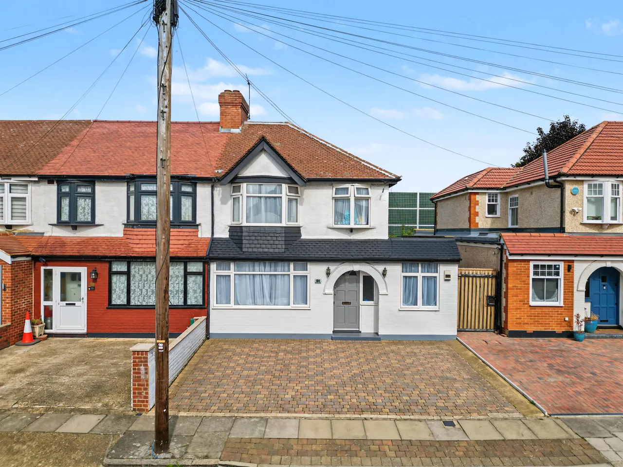 3 bed property for sale, Woodgrange Avenue, Enfield, EN1