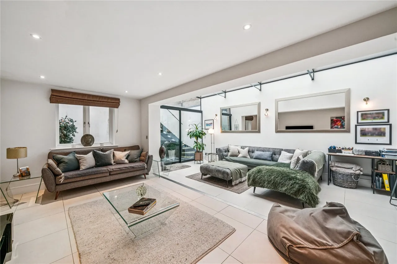 Clavering Place, London, SW12, photo 5