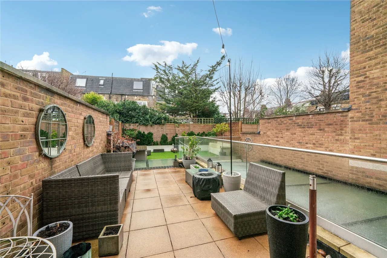 Clavering Place, London, SW12, photo 14