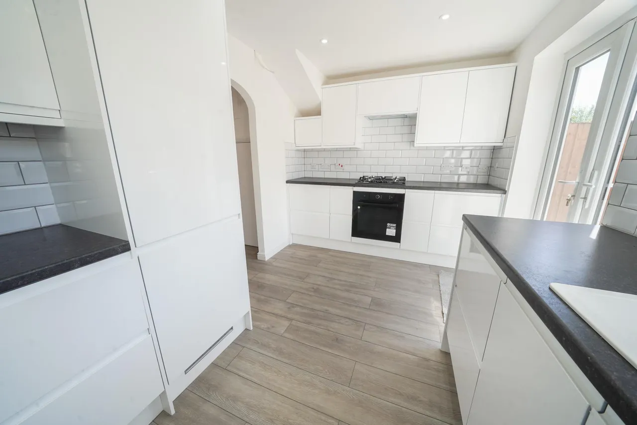 Llys Ael Y Bryn, Swansea, SA7, photo 8