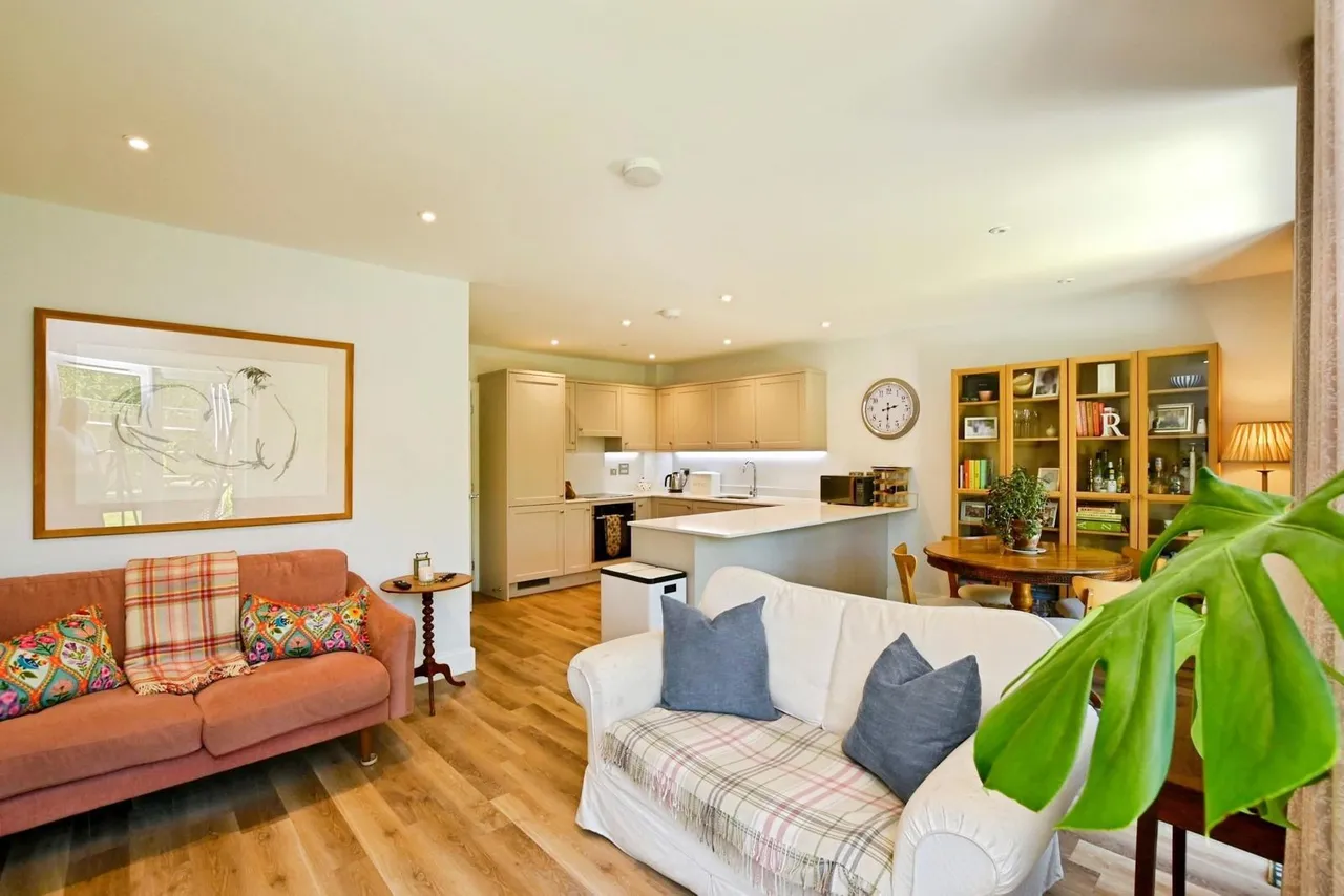 Farriers Field, Easebourne, GU29, photo 7