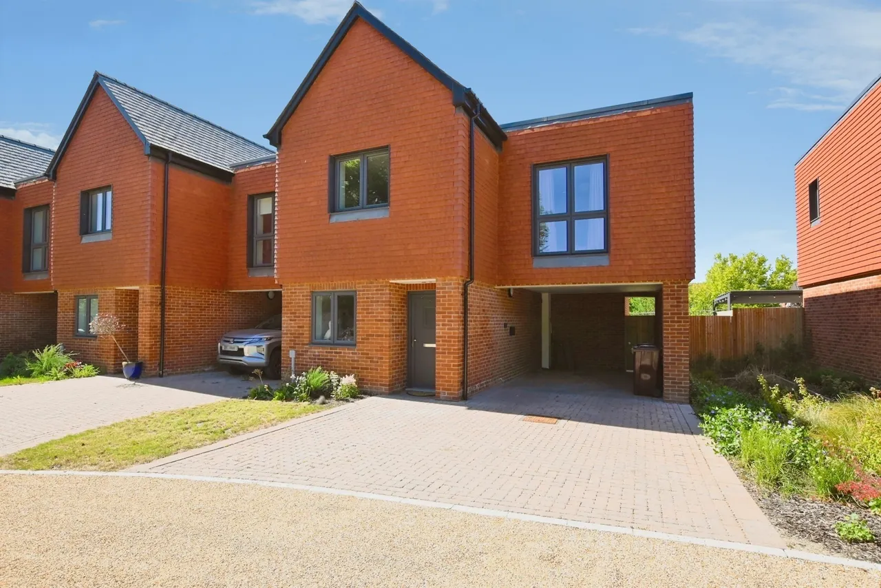 Farriers Field, Easebourne, GU29, photo 16