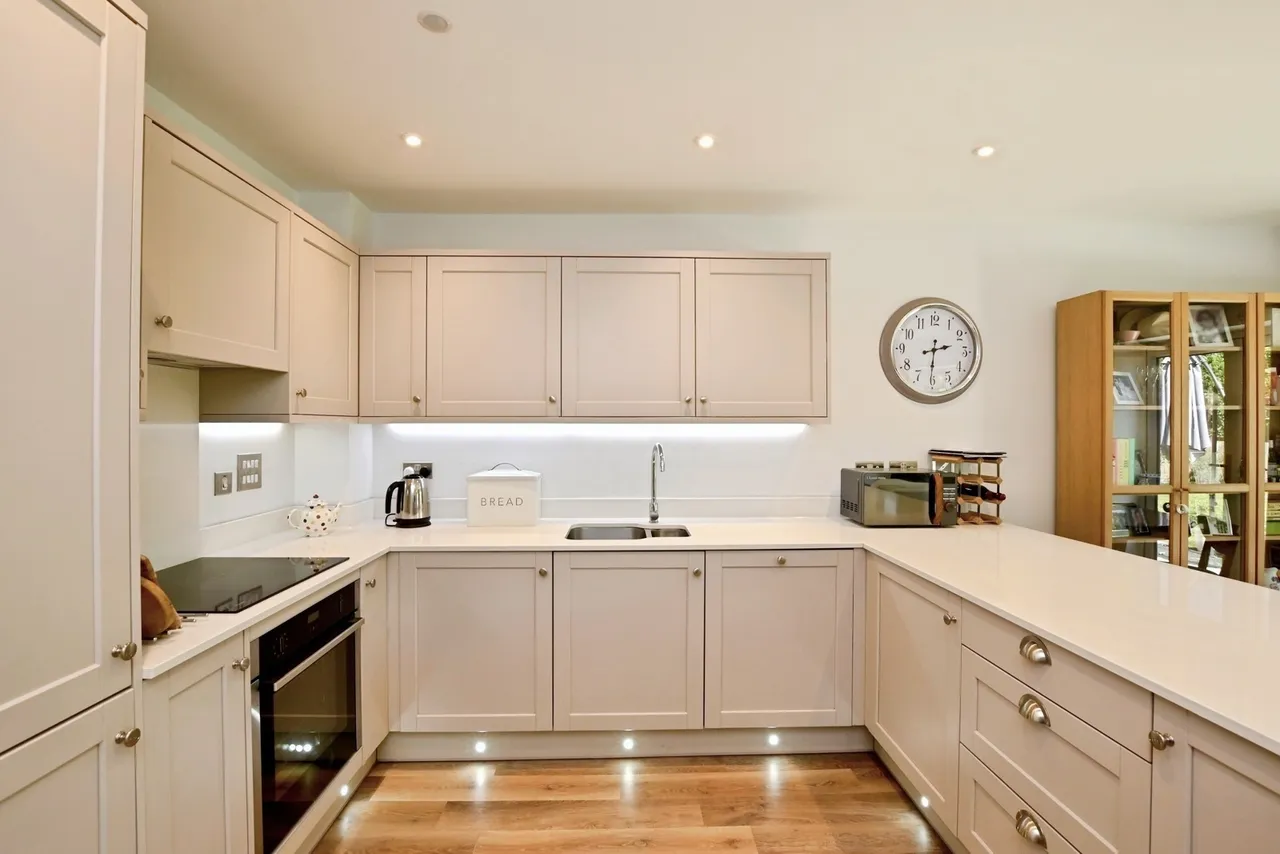 Farriers Field, Easebourne, GU29, photo 2