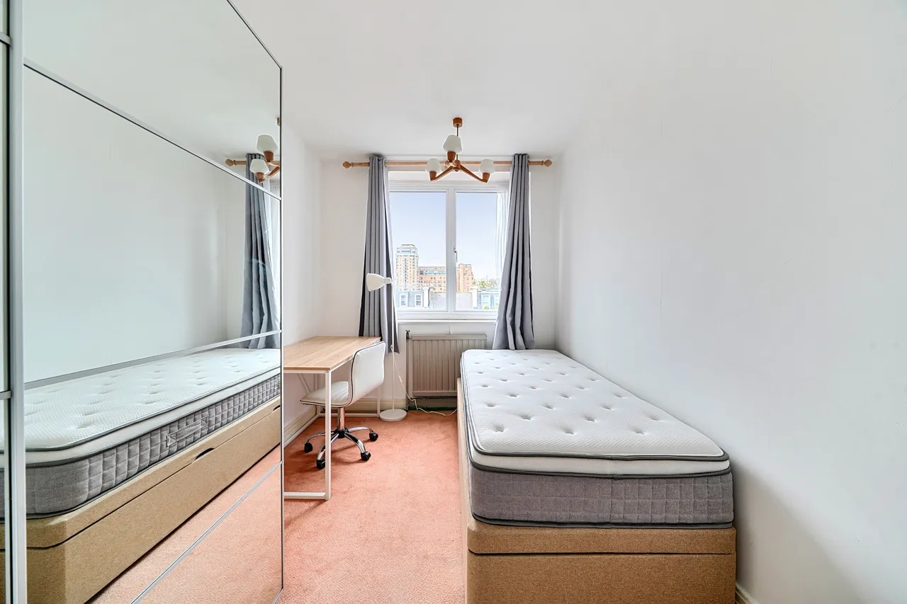 63 Campbell Court, 1-7 Queens Gate Gardens, London, photo 9