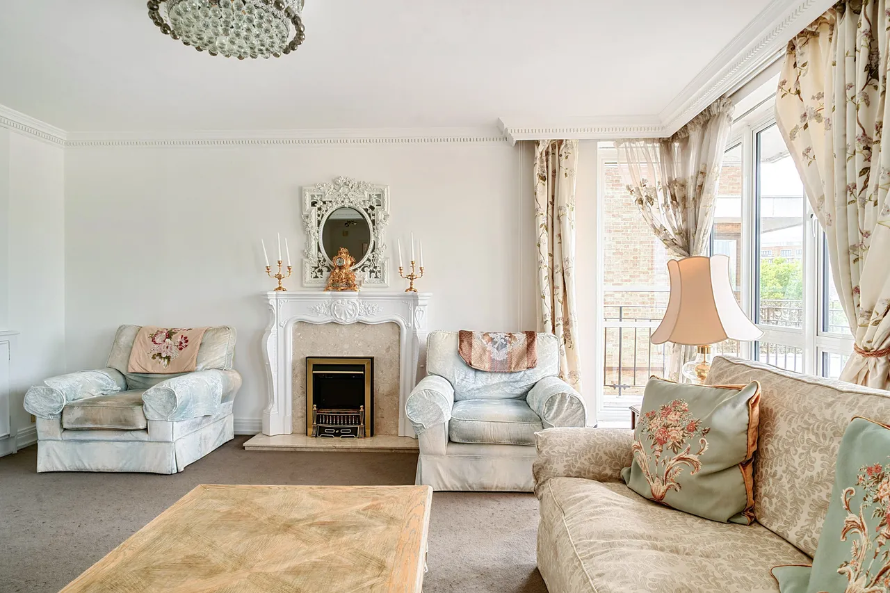 63 Campbell Court, 1-7 Queens Gate Gardens, London, photo 10