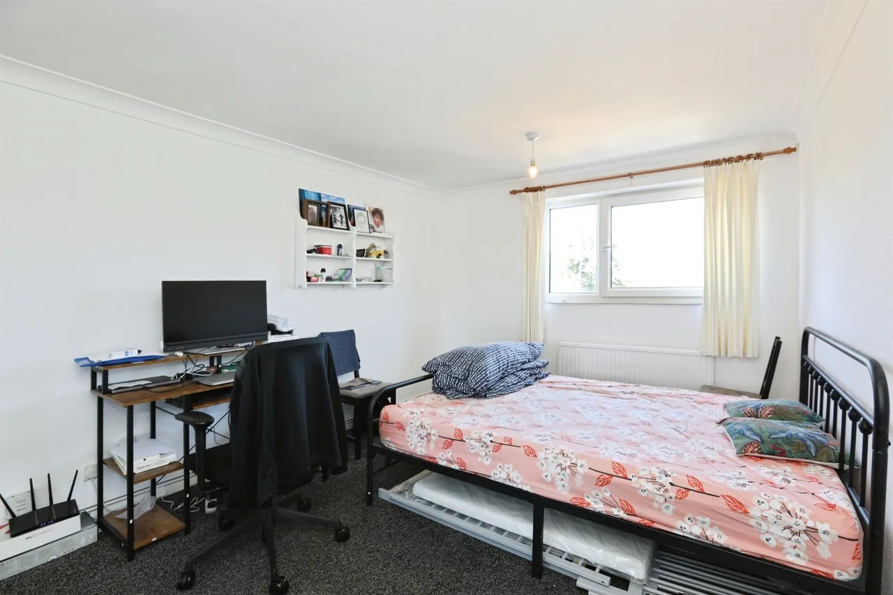 Paddockhall Road, Haywards Heath, photo 4
