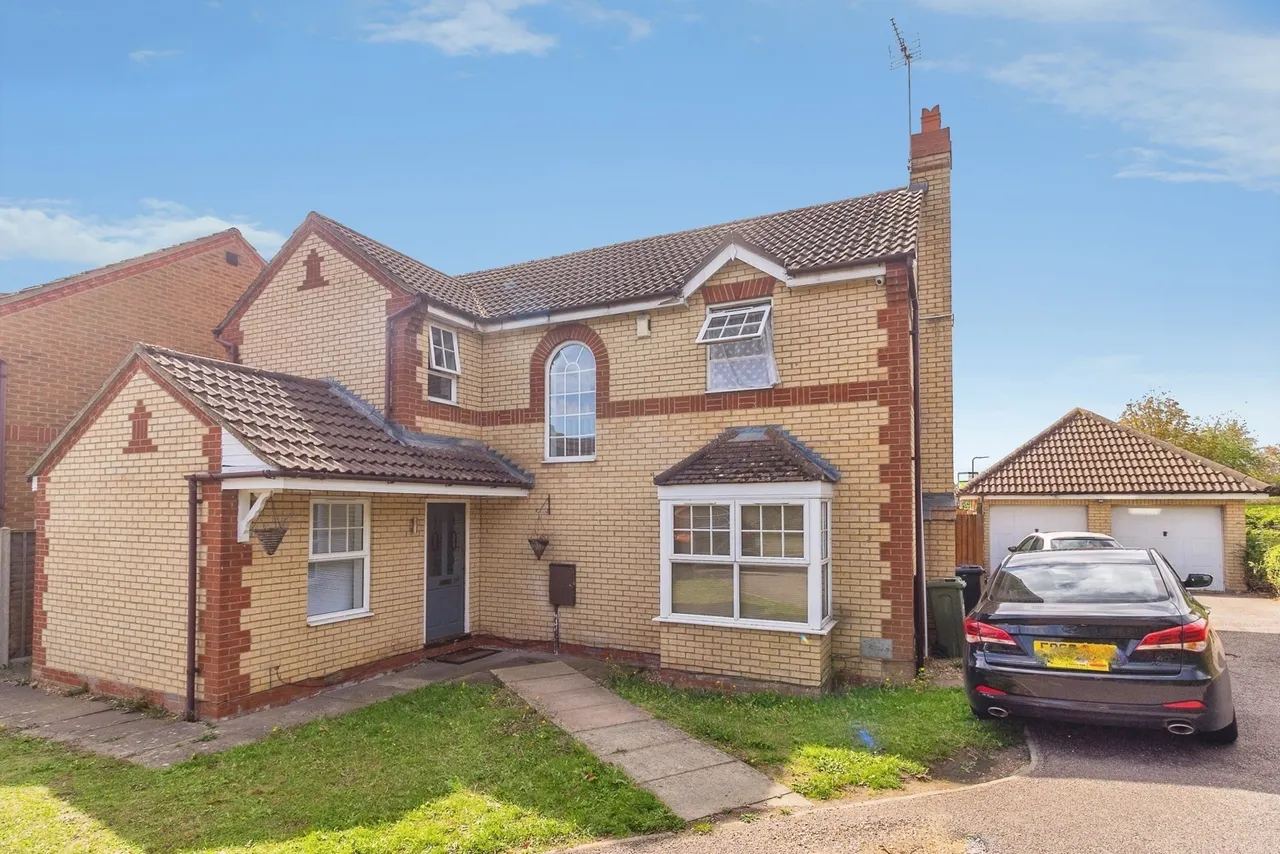 4 bed house for sale, Kirkstall Place, Oldbrook, MK6