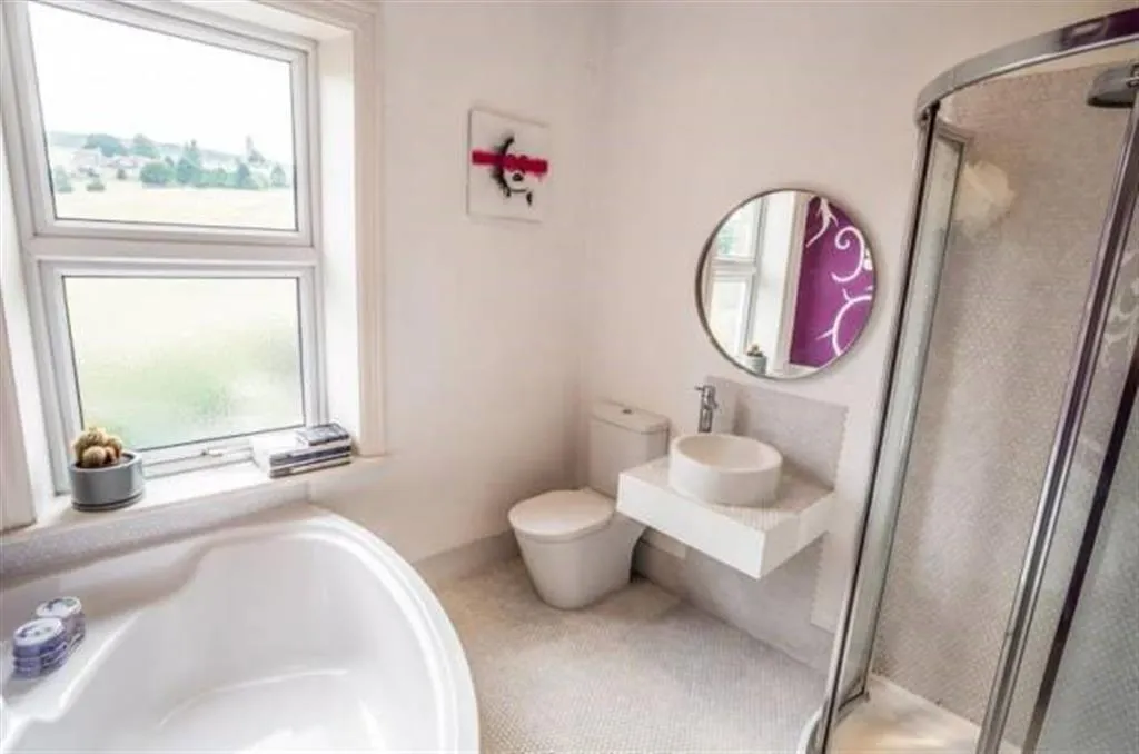 Newsome Road, Huddersfield, HD4, photo 5