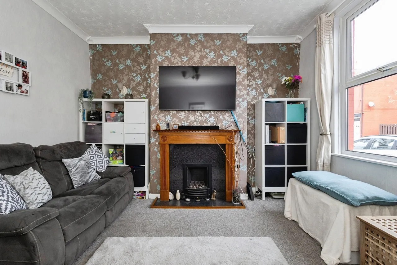Churchill Street, Stockport, SK4, photo 2