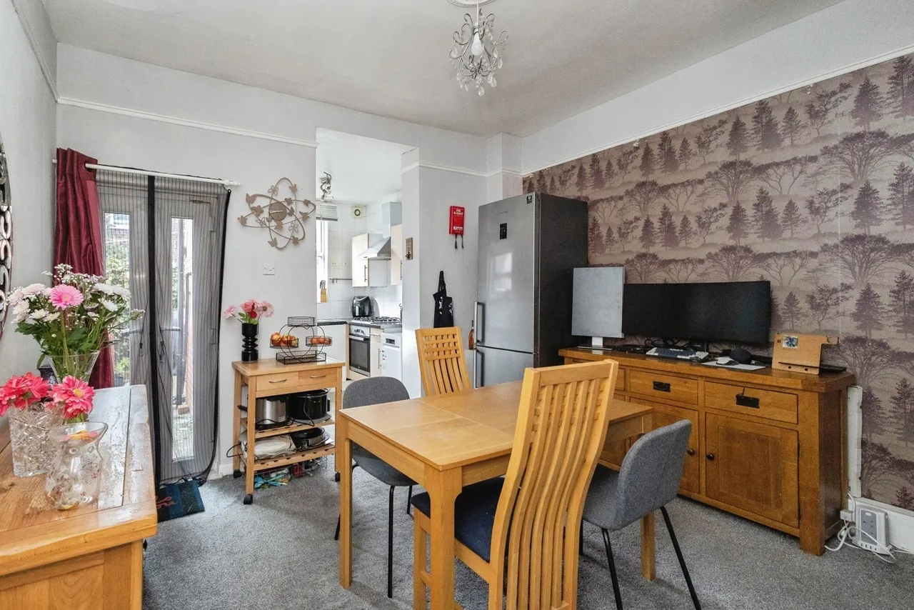 Churchill Street, Stockport, SK4, photo 5