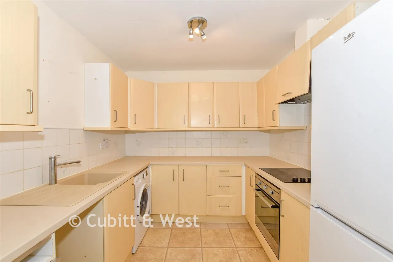 Brockhampton Road, Havant, PO9, photo 3