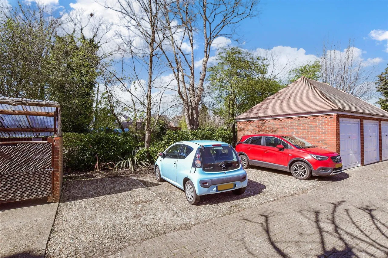 Brockhampton Road, Havant, PO9, photo 14