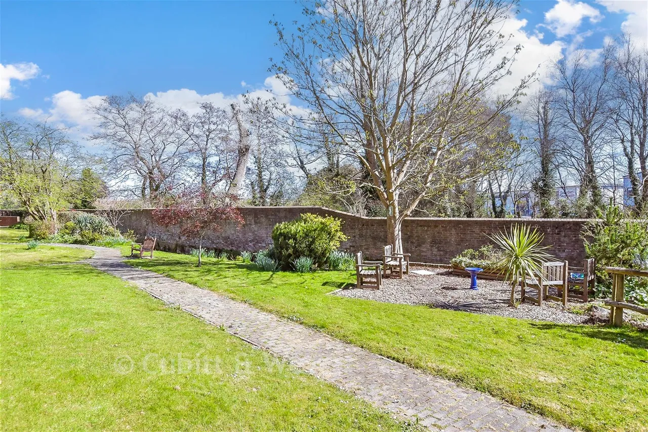 Brockhampton Road, Havant, PO9, photo 12