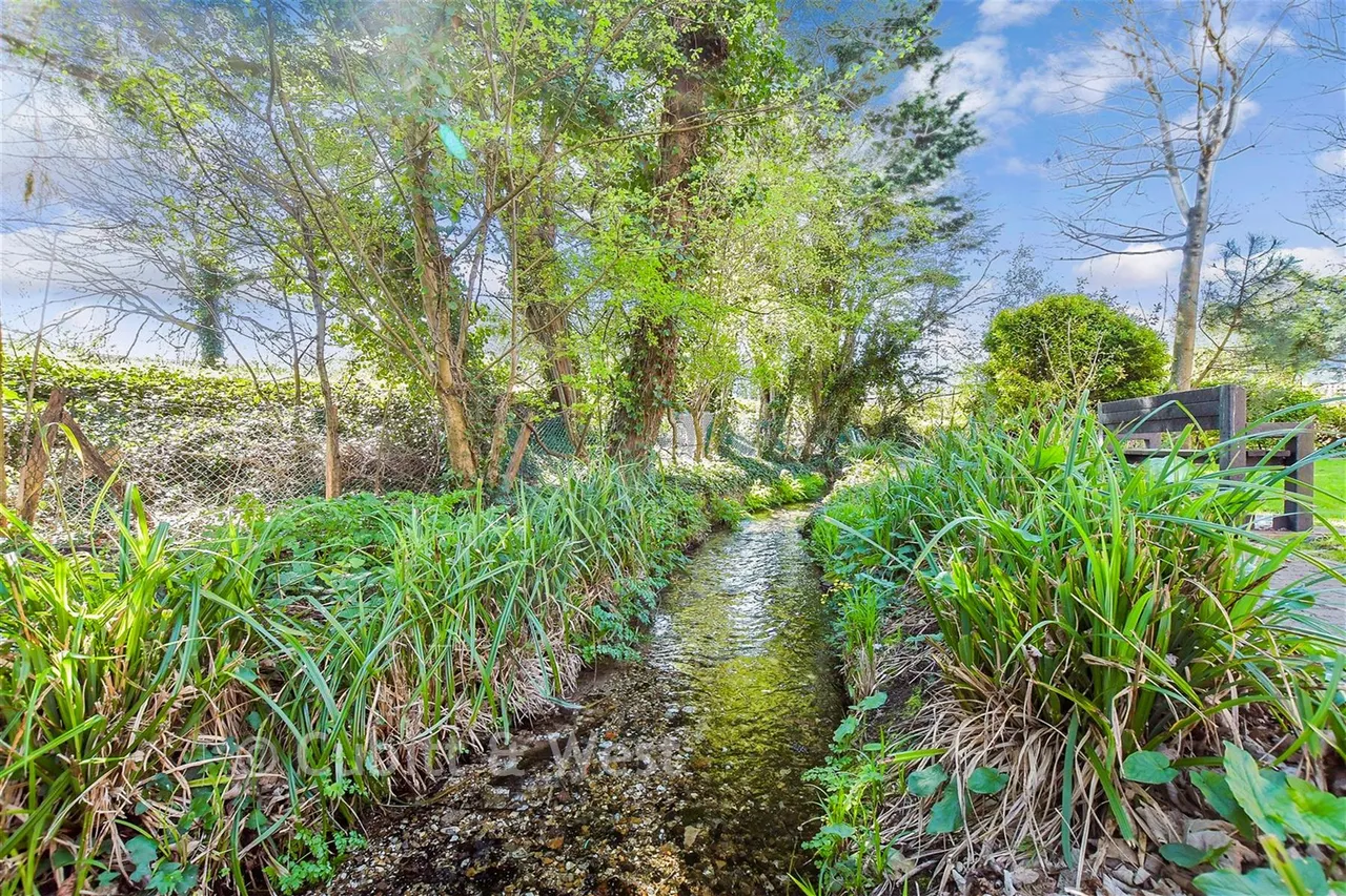 Brockhampton Road, Havant, PO9, photo 13