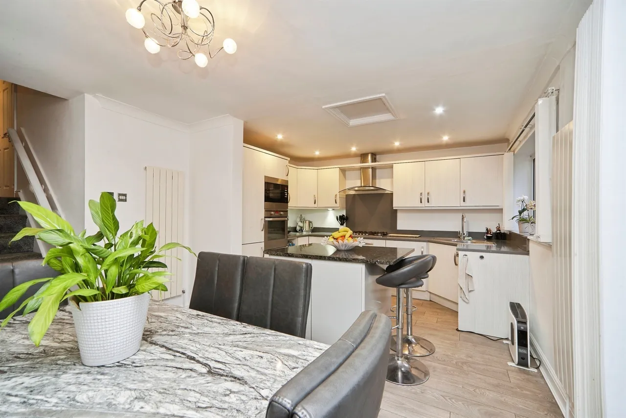 Ivy Chase, Pudsey, LS28, photo 5