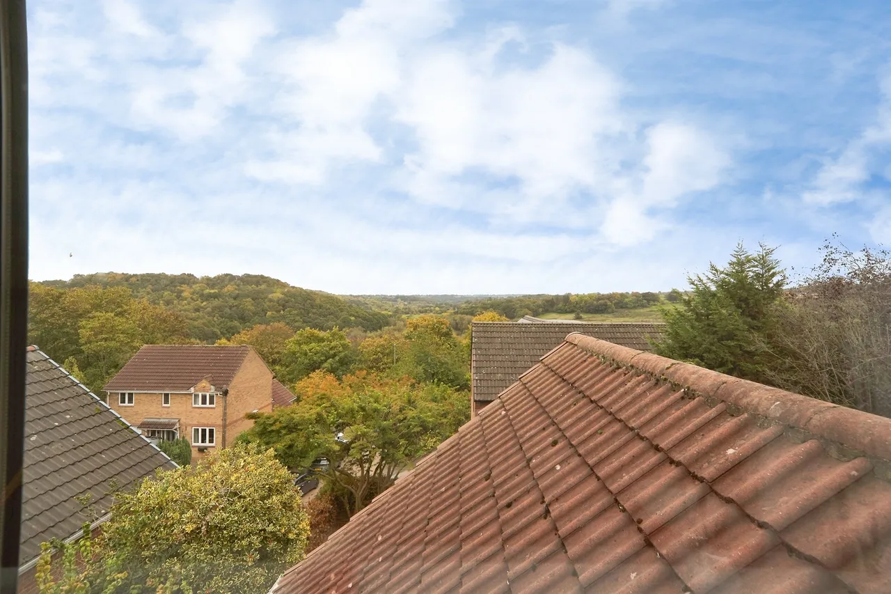 Ivy Chase, Pudsey, LS28, photo 2