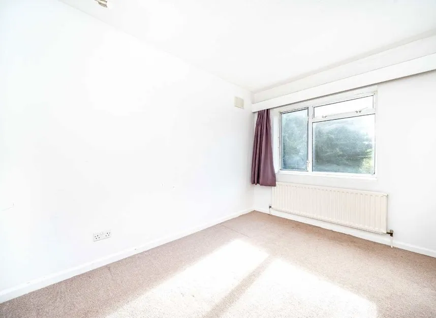 Longford Close, Hampton, TW12, photo 7