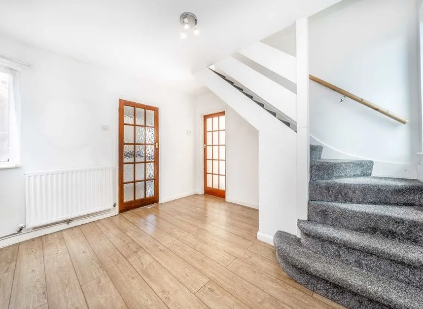Longford Close, Hampton, TW12, photo 5