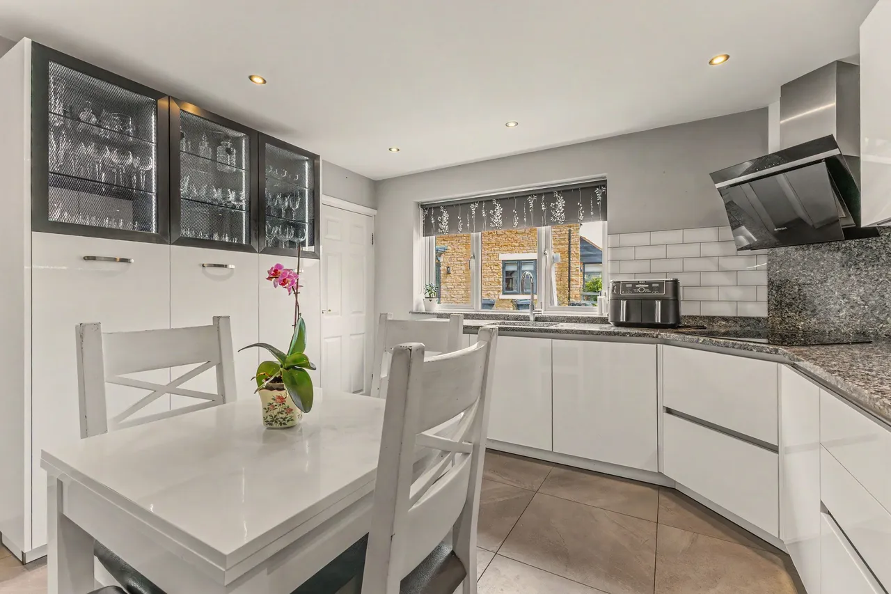 High Street, Honeybourne, WR11, photo 5