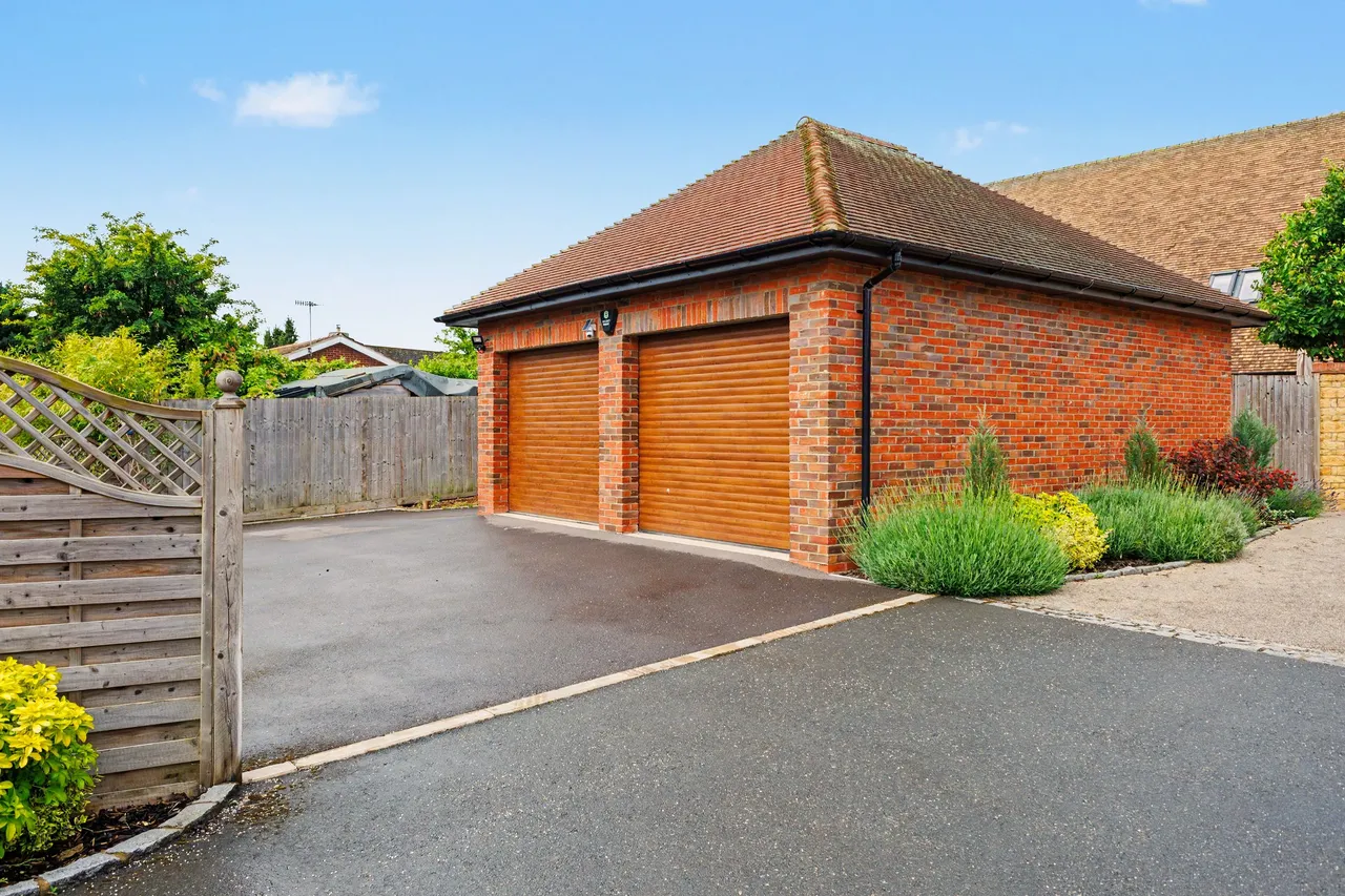 High Street, Honeybourne, WR11, photo 21