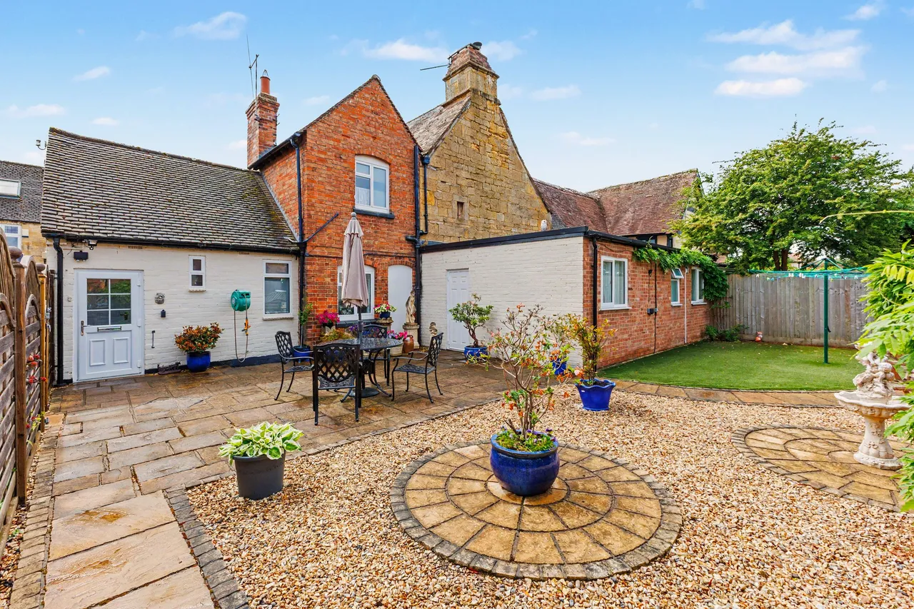 5 bed house for sale — High Street, Honeybourne, WR11