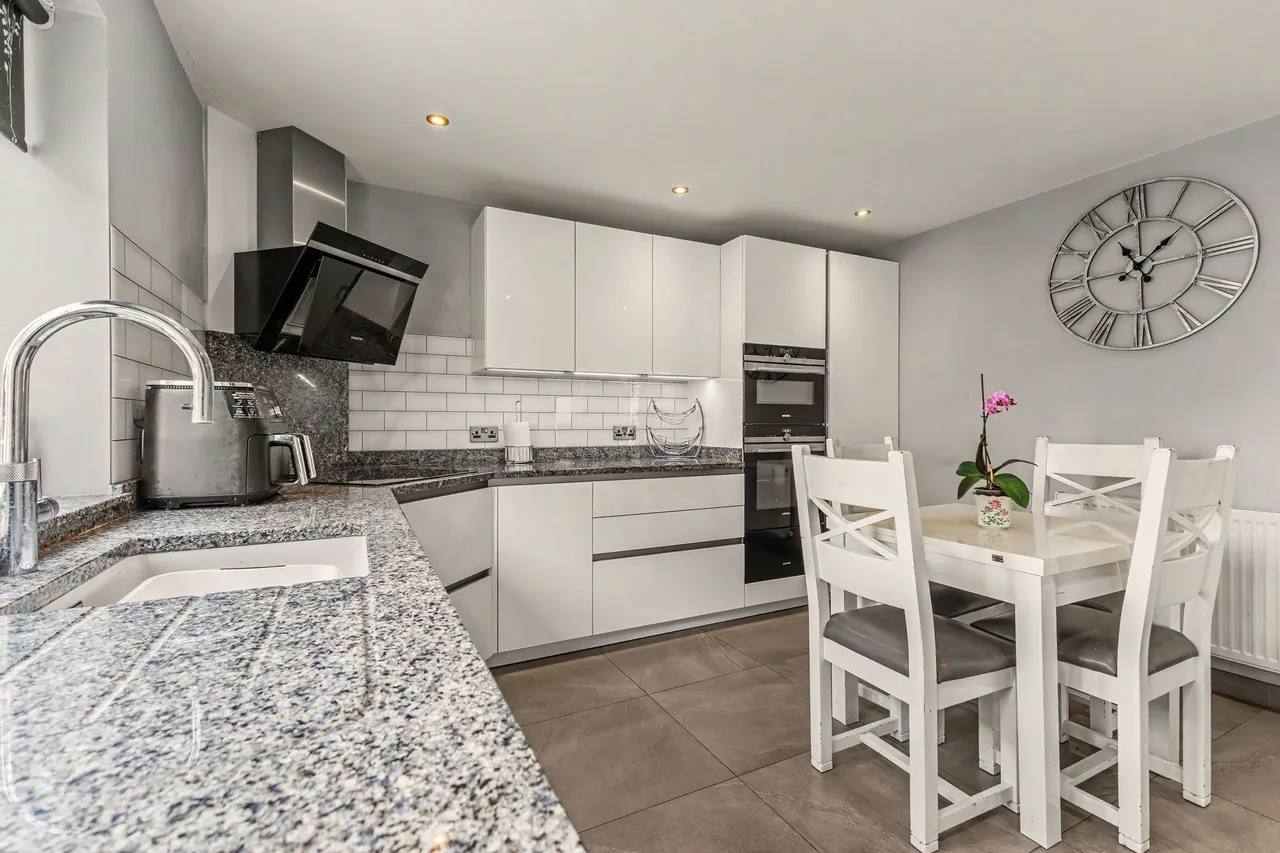 High Street, Honeybourne, WR11, photo 2