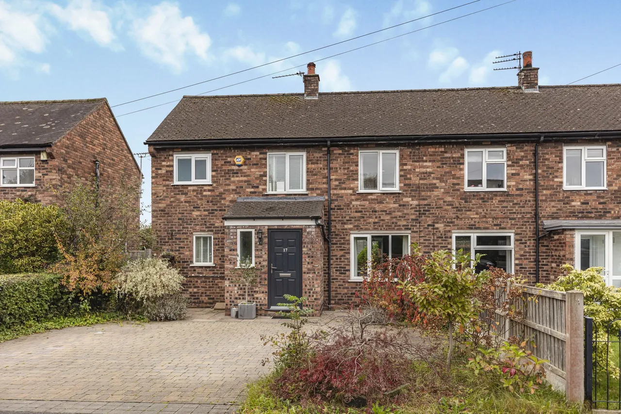 3 bed house for sale, Park House Lane, Macclesfield