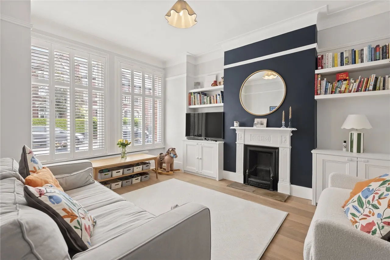 Burnbury Road, London, SW12, photo 2
