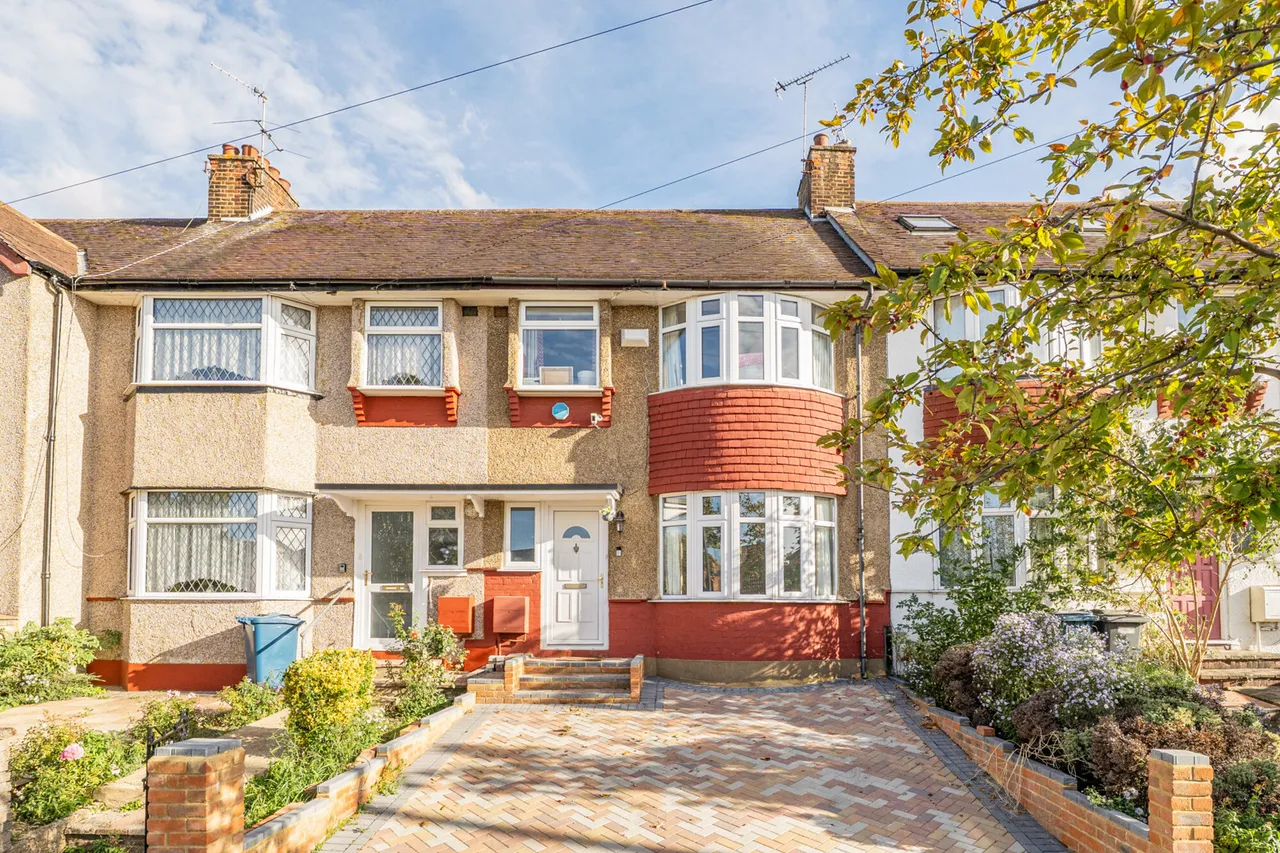 3 bed house for sale, Dudley Road, Harrow, HA2
