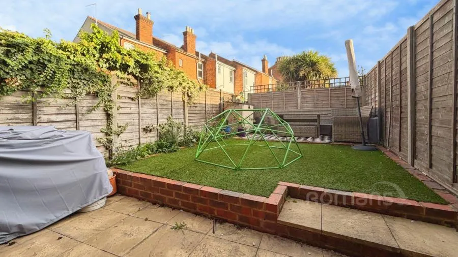 Lysons Road, Aldershot, GU11, photo 9