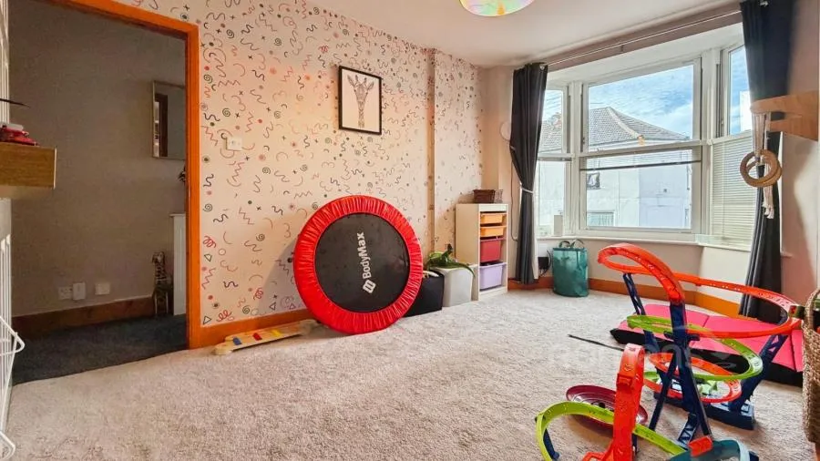 Lysons Road, Aldershot, GU11, photo 16
