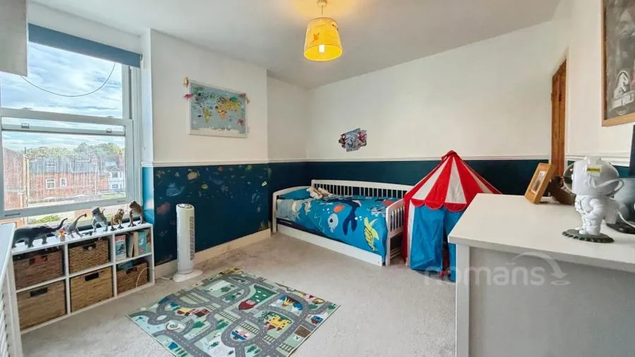 Lysons Road, Aldershot, GU11, photo 5