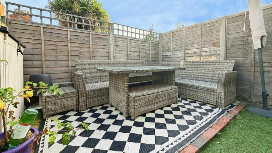 Lysons Road, Aldershot, GU11, photo 21