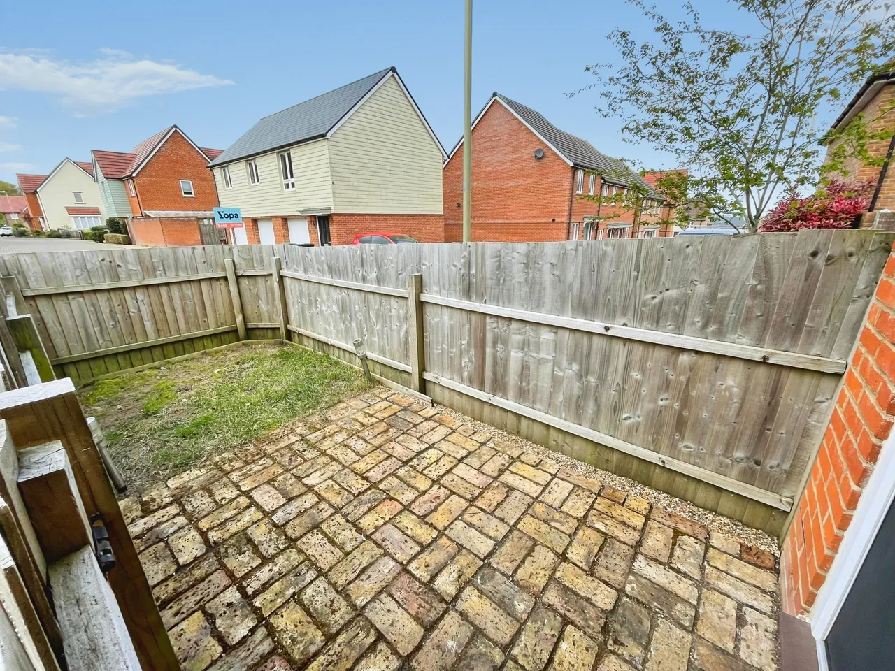 Coltsfoot Way, Basingstoke, Basingstoke, RG23 7FH, photo 10