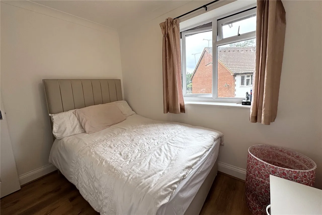 Chamomile Gardens, Farnborough, Hampshire, GU14 9XZ, photo 10