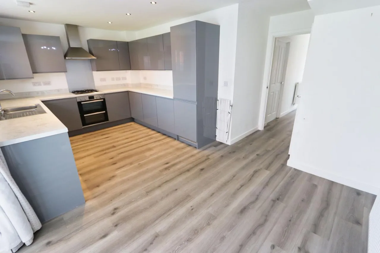 Holdenby Drive, Corby, NN17, photo 2