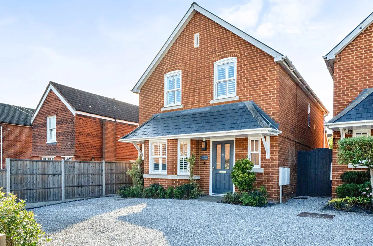 3 bed house for sale, Forest Road, Binfield, RG42