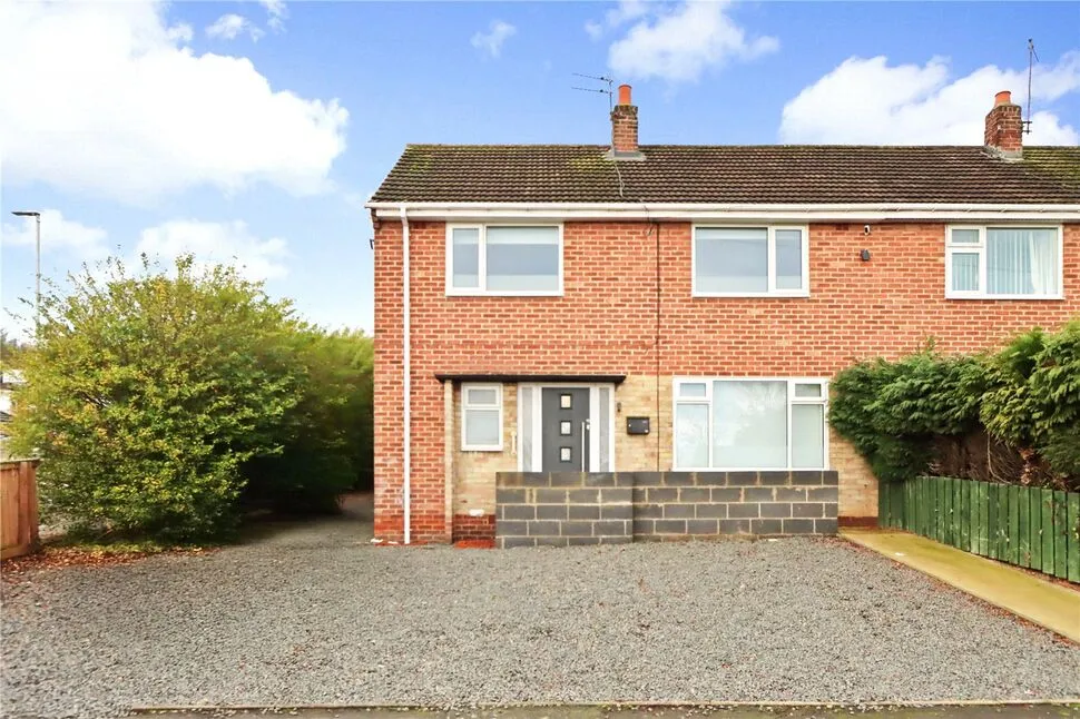 3 bed house for sale, Briar Close, Kimblesworth, DH2