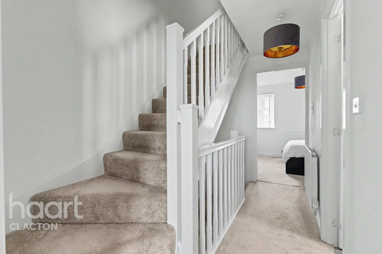 Tellin Way, Clacton-on-Sea, CO16, photo 12