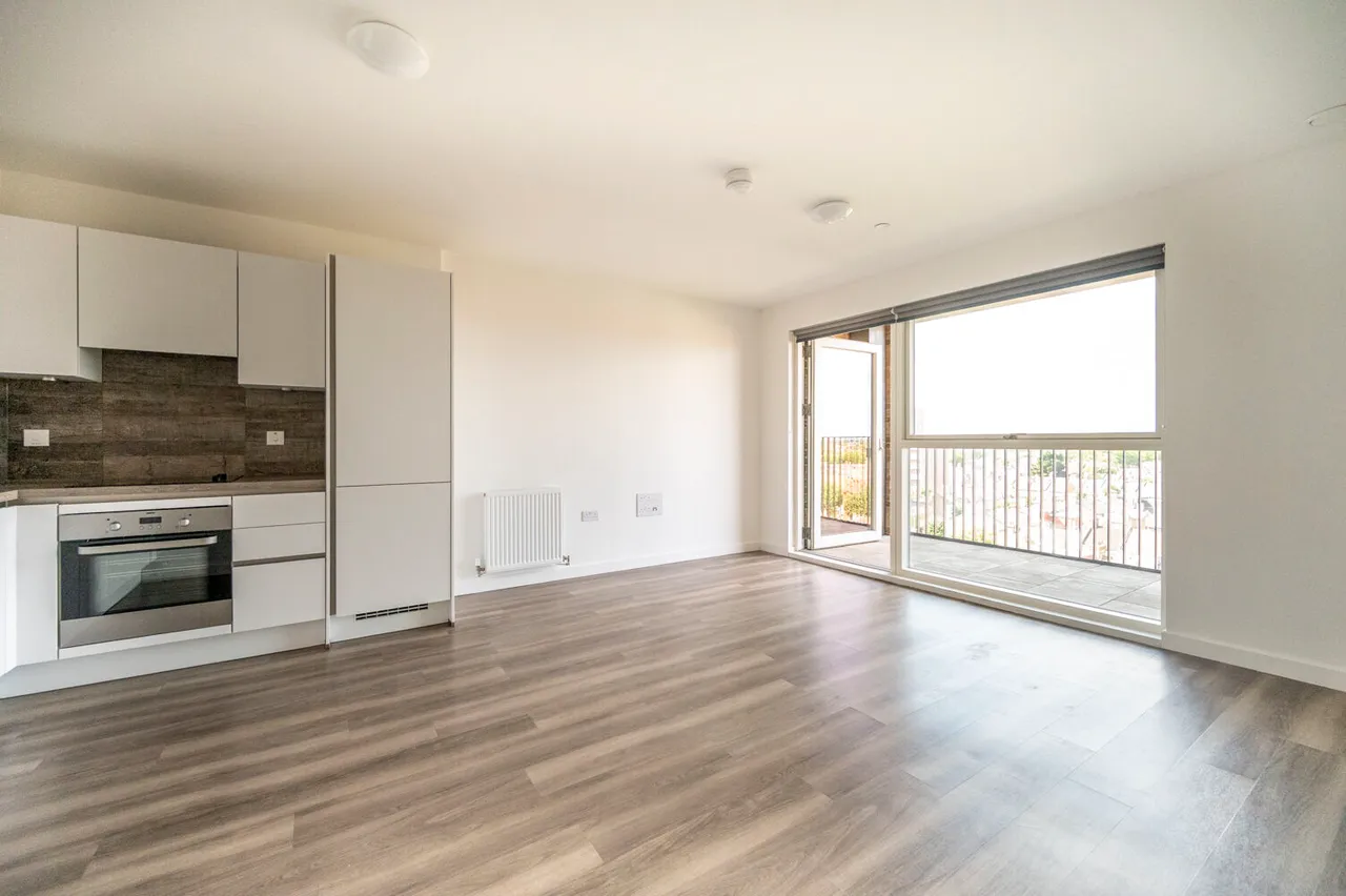 Flat 107, Cornwell House, London, photo 5
