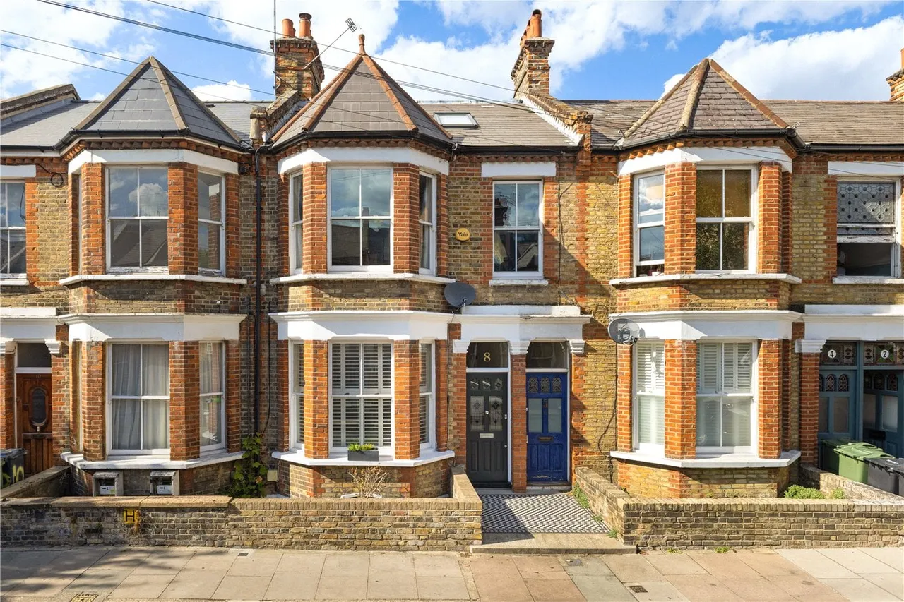 2 bed flat for sale — Venn Street, London, UK, SW4