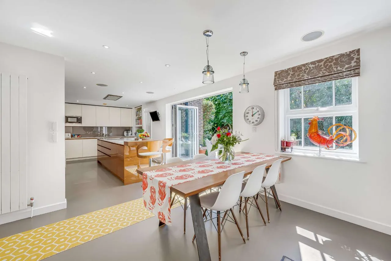 Garthside, Church Road, Ham, Richmond, TW10 5JA, photo 4