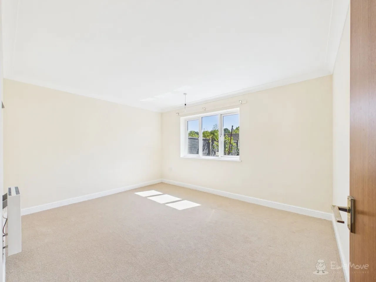 Highwood Crescent, Gazeley, CB8, photo 13