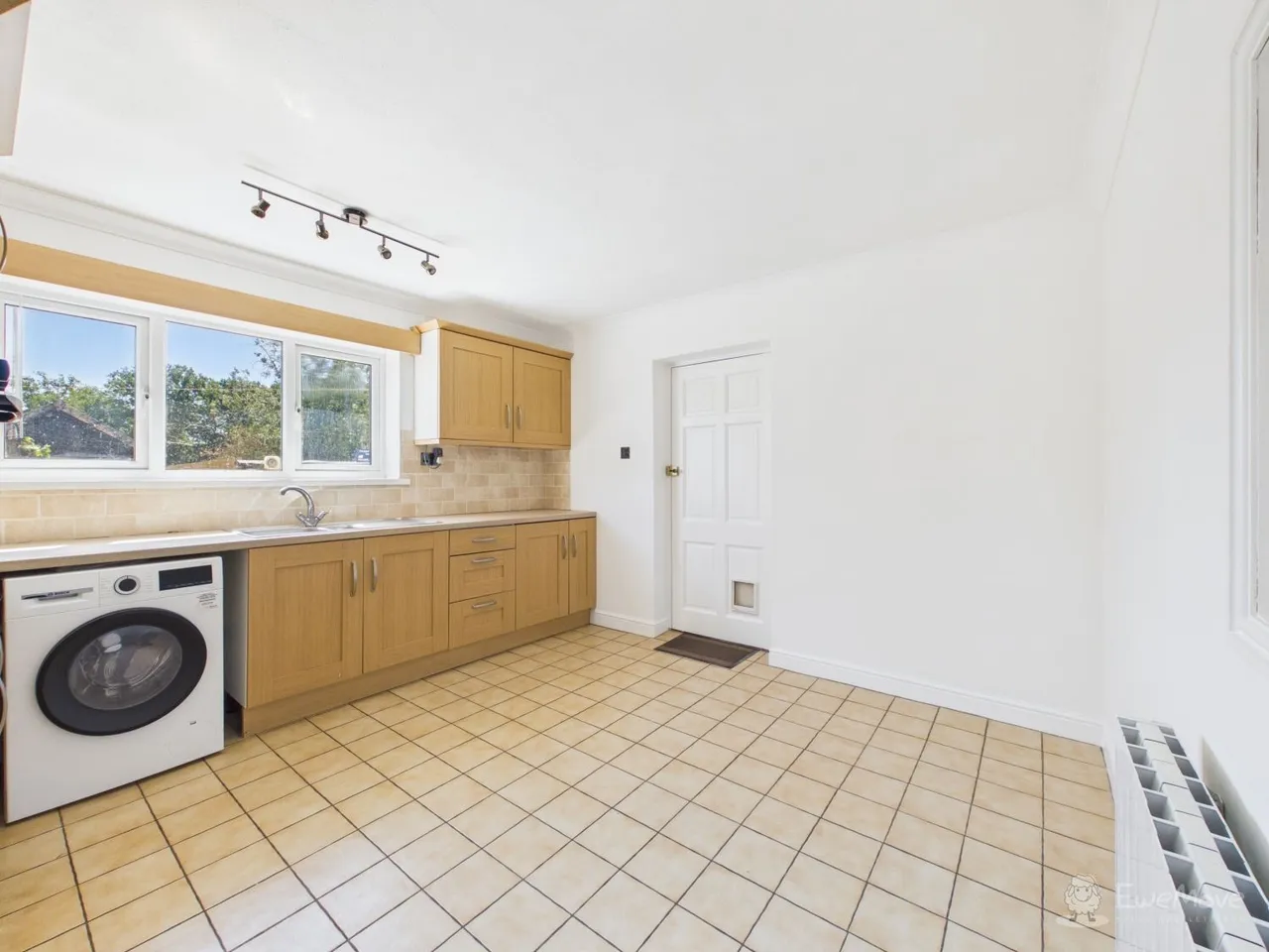 Highwood Crescent, Gazeley, CB8, photo 9