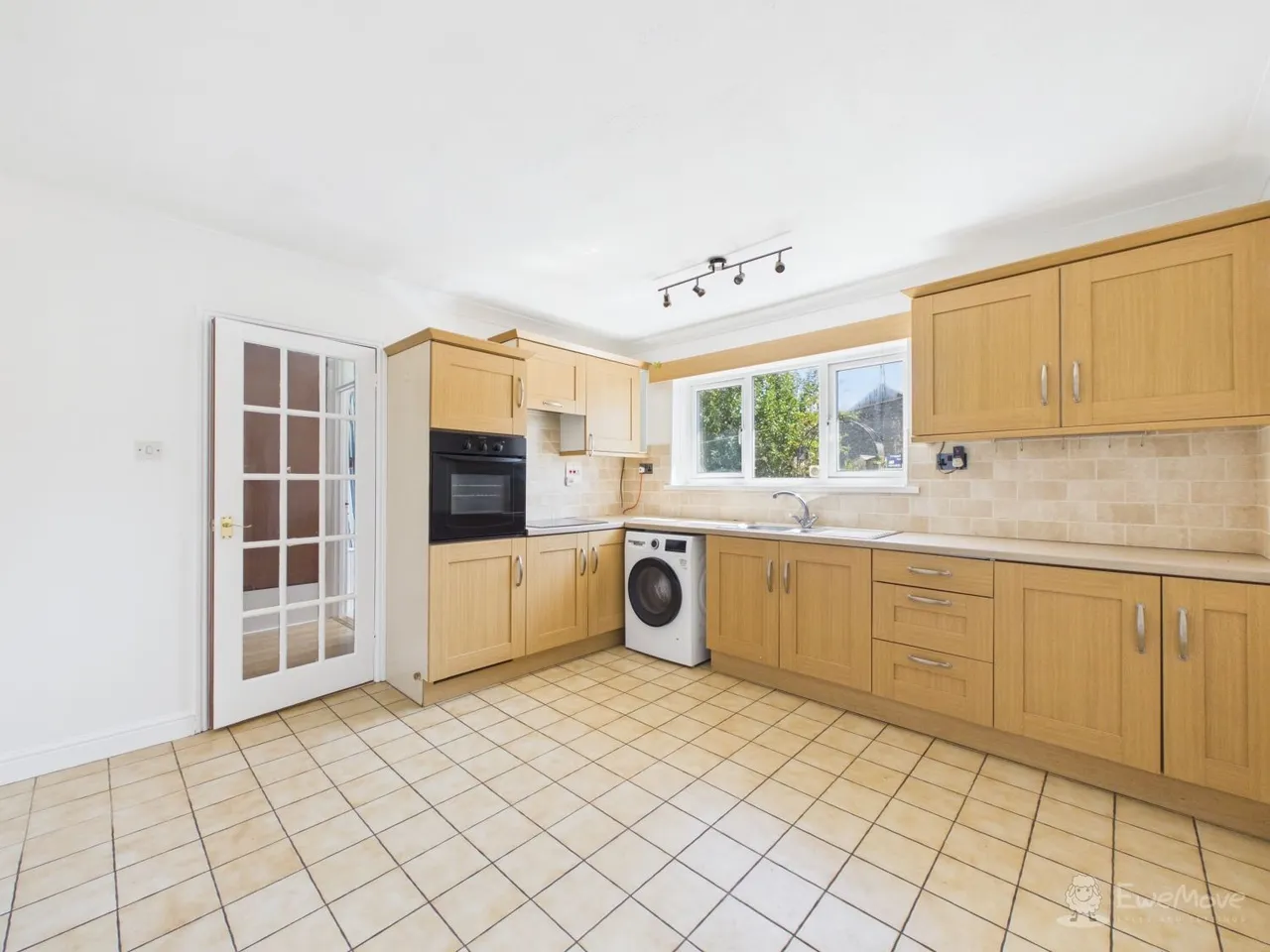 Highwood Crescent, Gazeley, CB8, photo 8