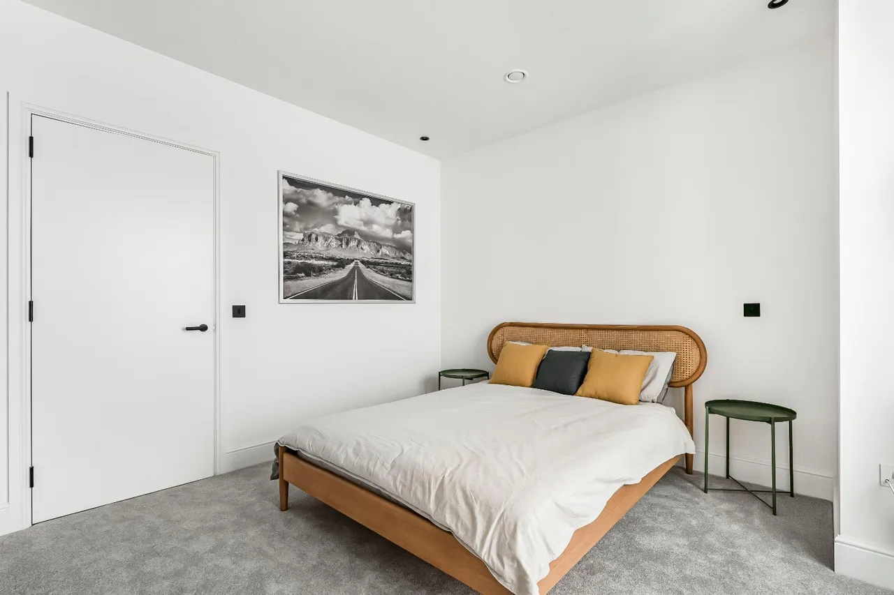 Rosemont Road, London, W3, photo 9