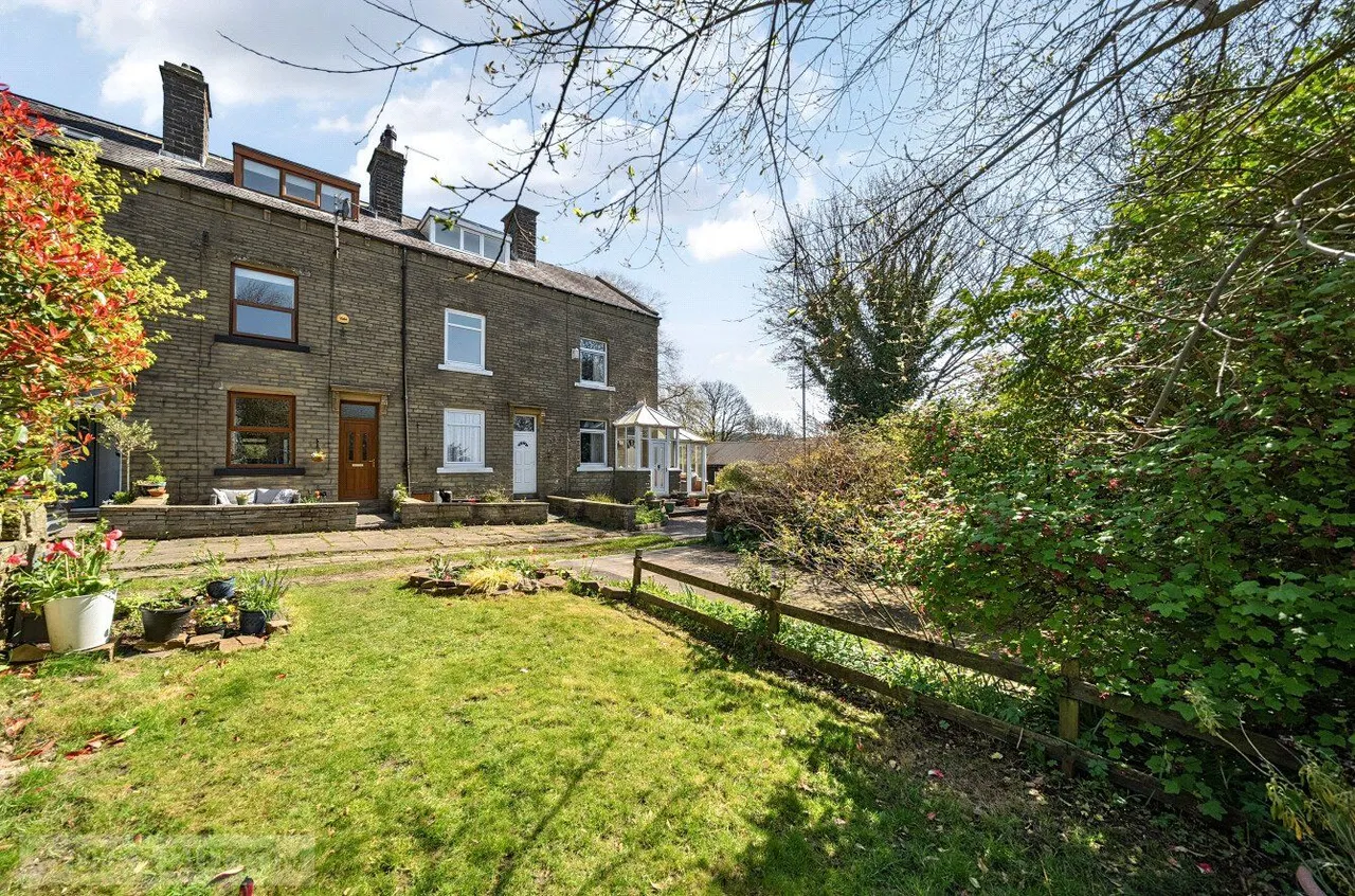 3 bed house for sale, West View Terrace, Bradshaw, HX2