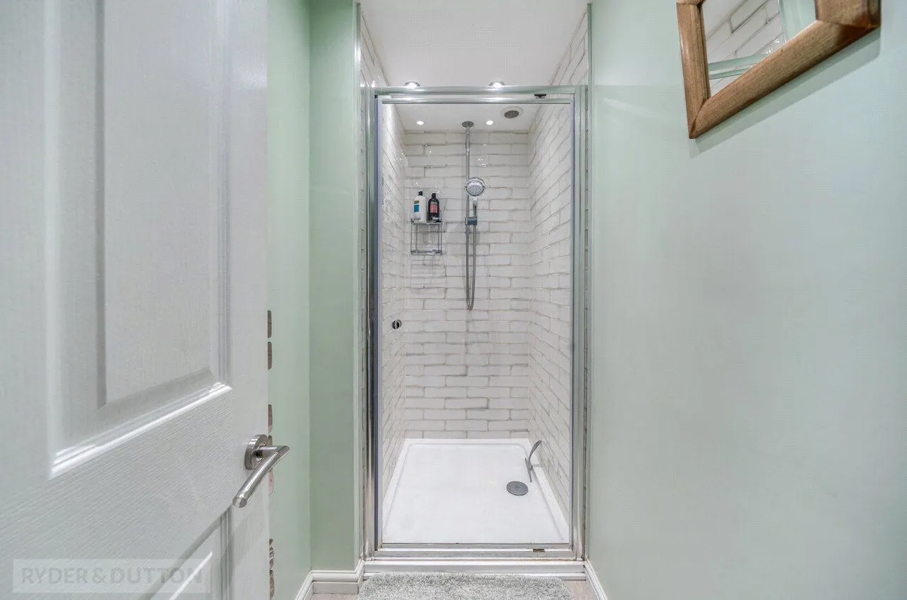 West View Terrace, Bradshaw, HX2, photo 12